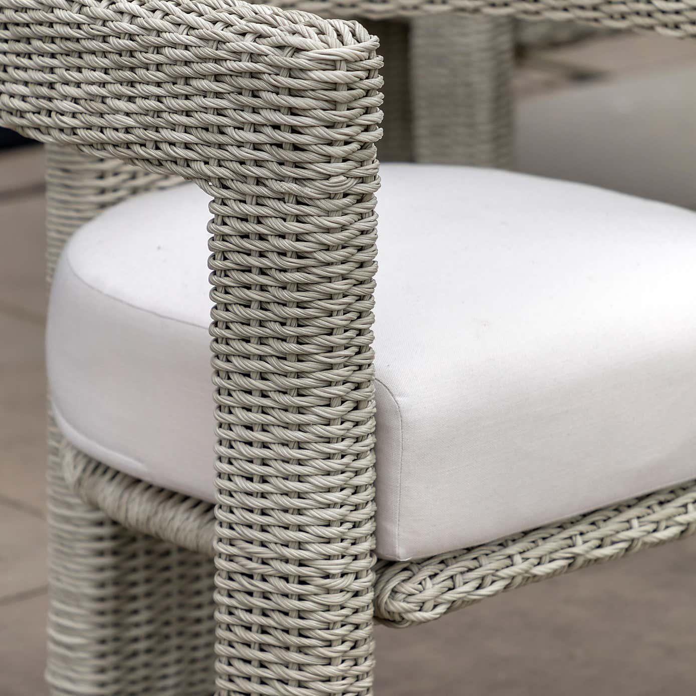 Cedar & Sage Forio Outdoor Dining Chair