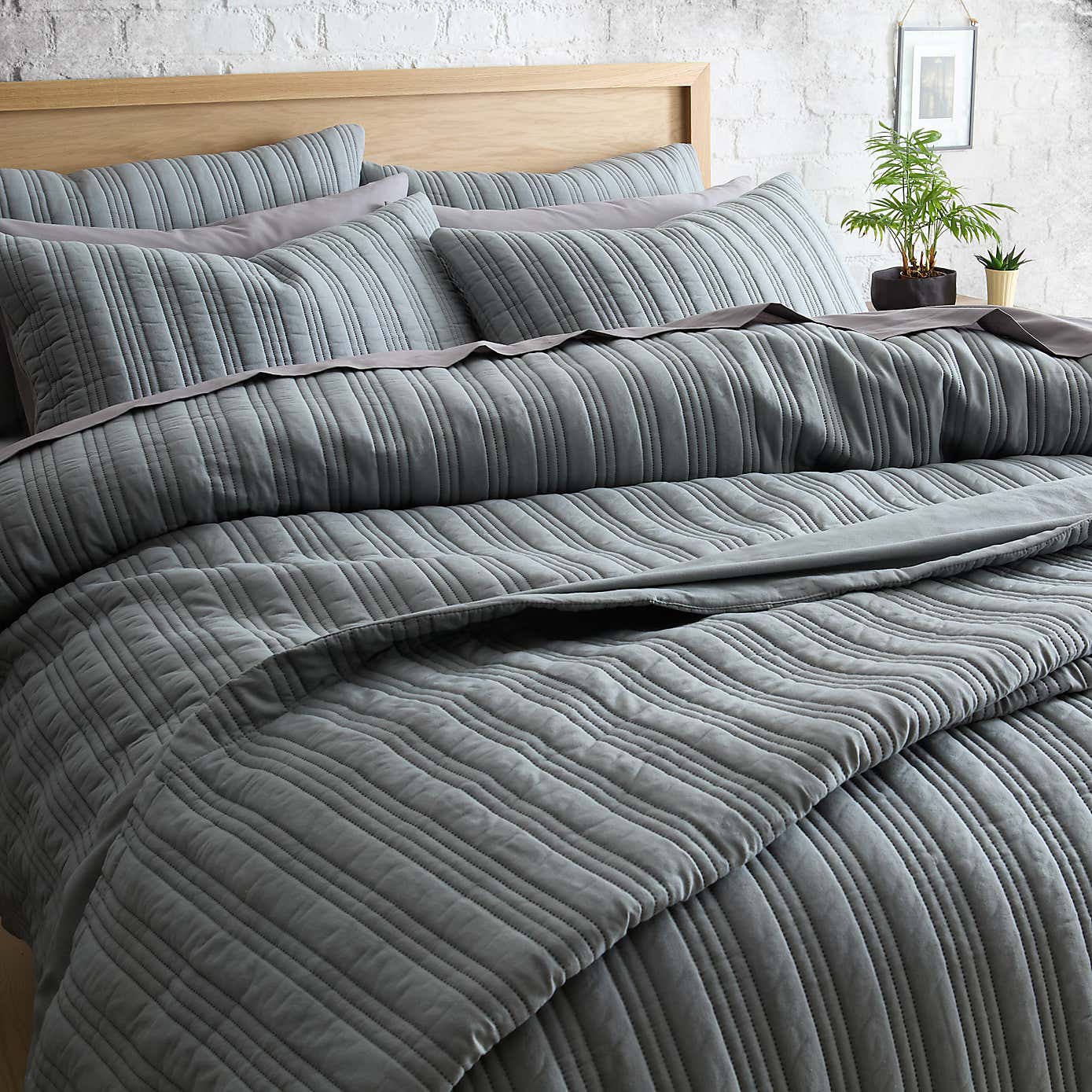 Arthur Stripe Bedspread