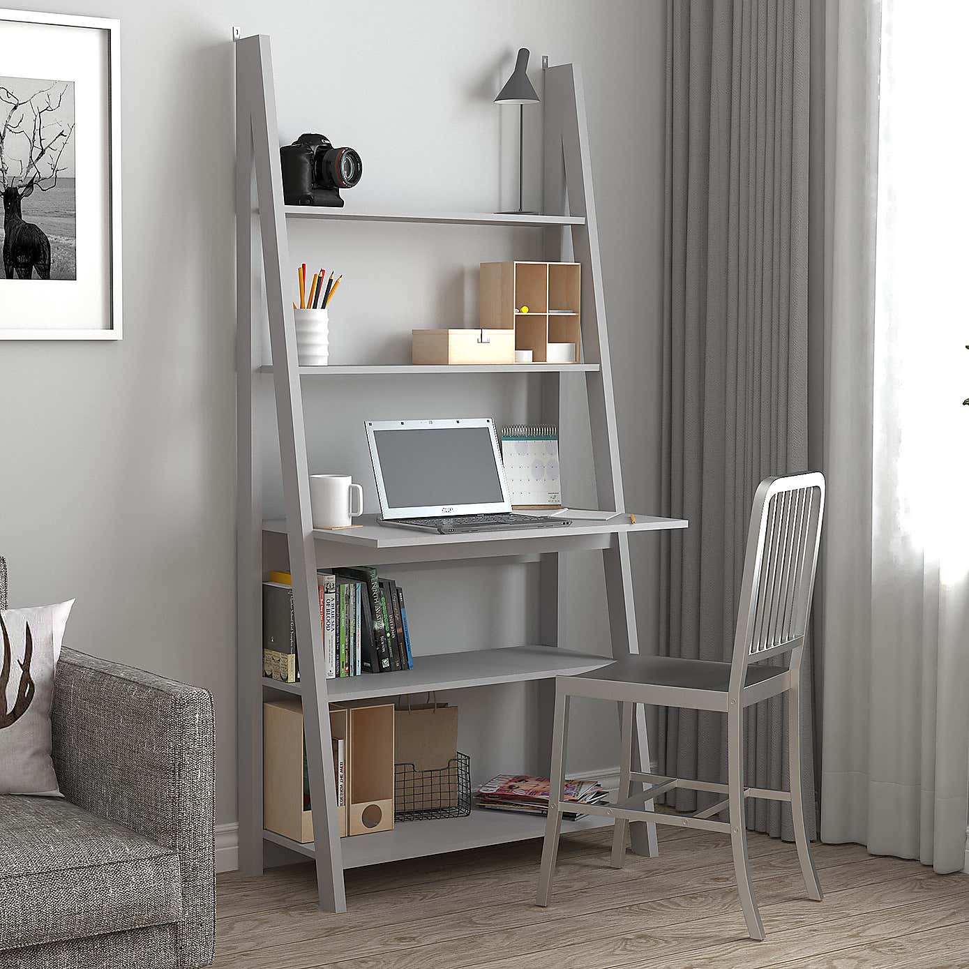 LPD Tiva Ladder Desk
