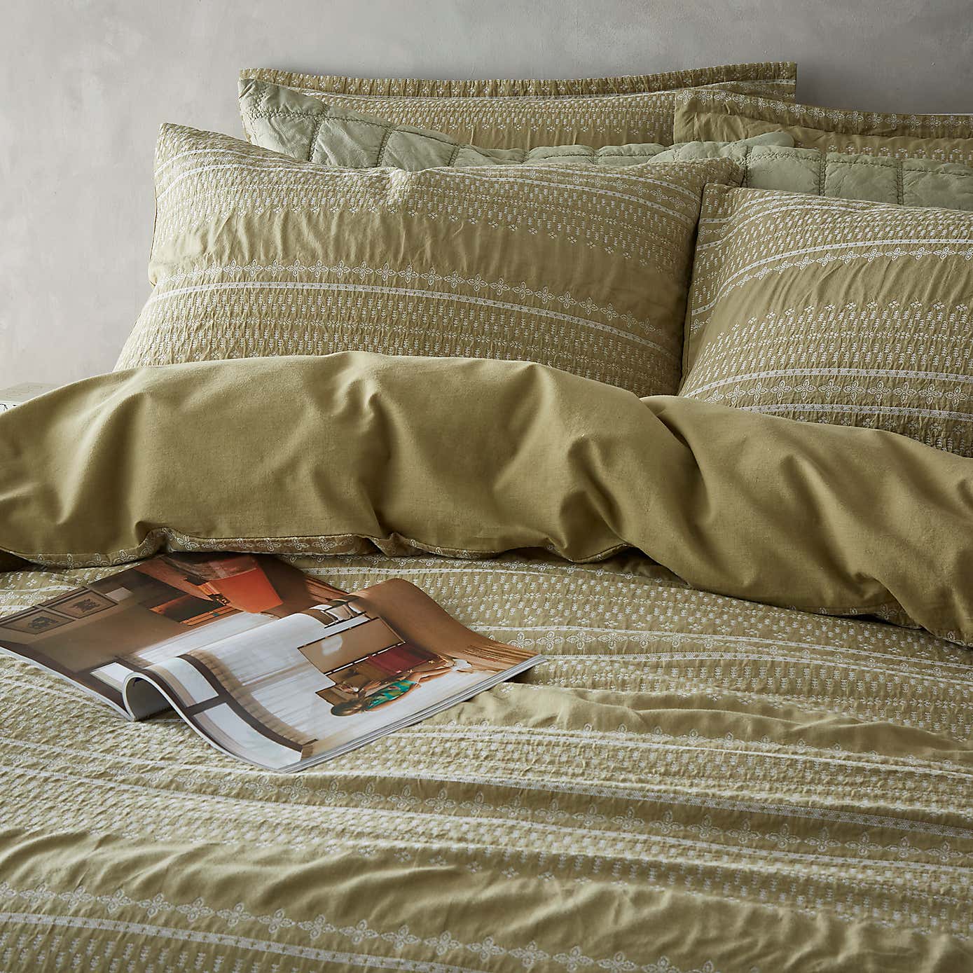 Alara Jaquard 100% Cotton Duvet Cover and Pillowcase Set