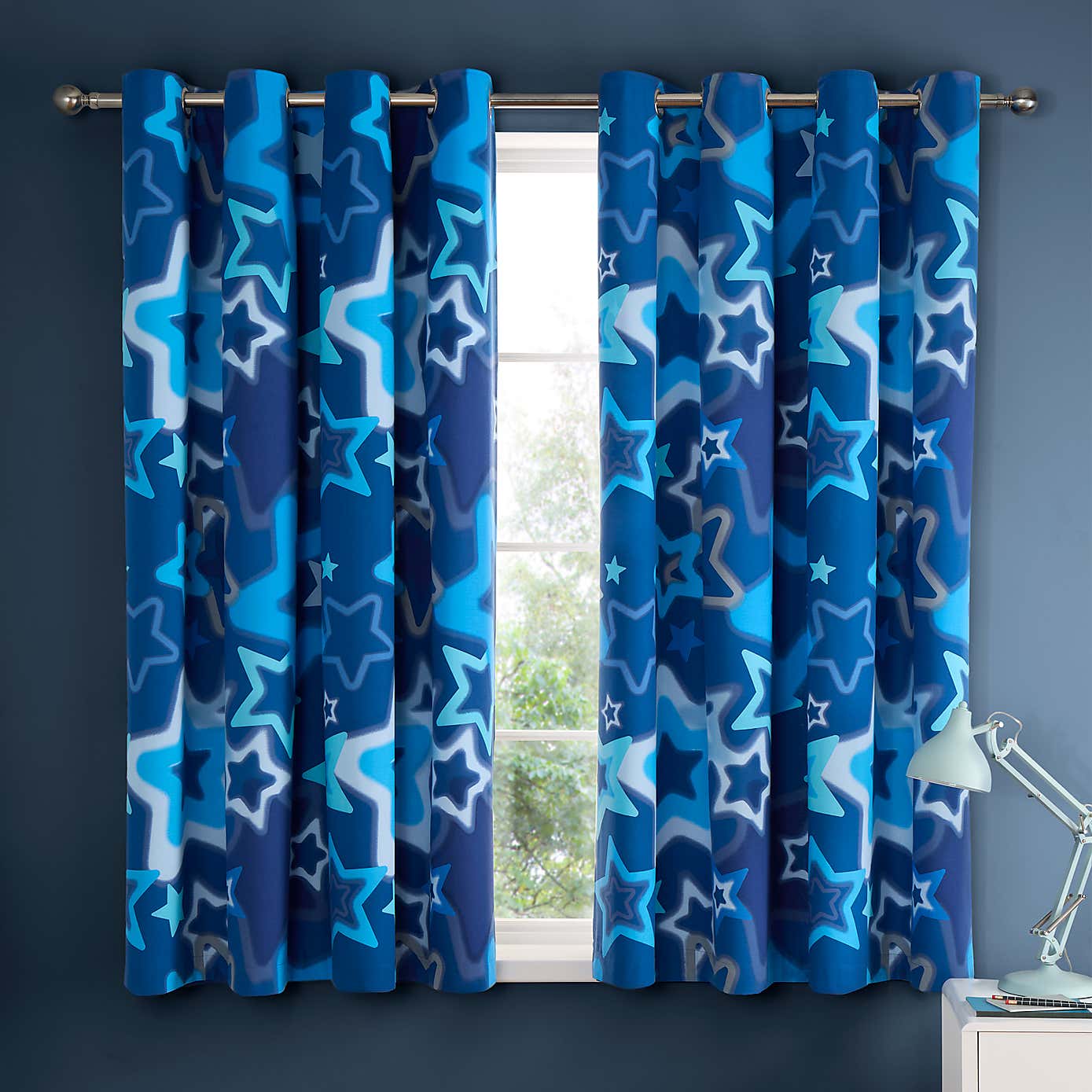 Catherine Lansfield White Ombre Stars Eyelet Curtains