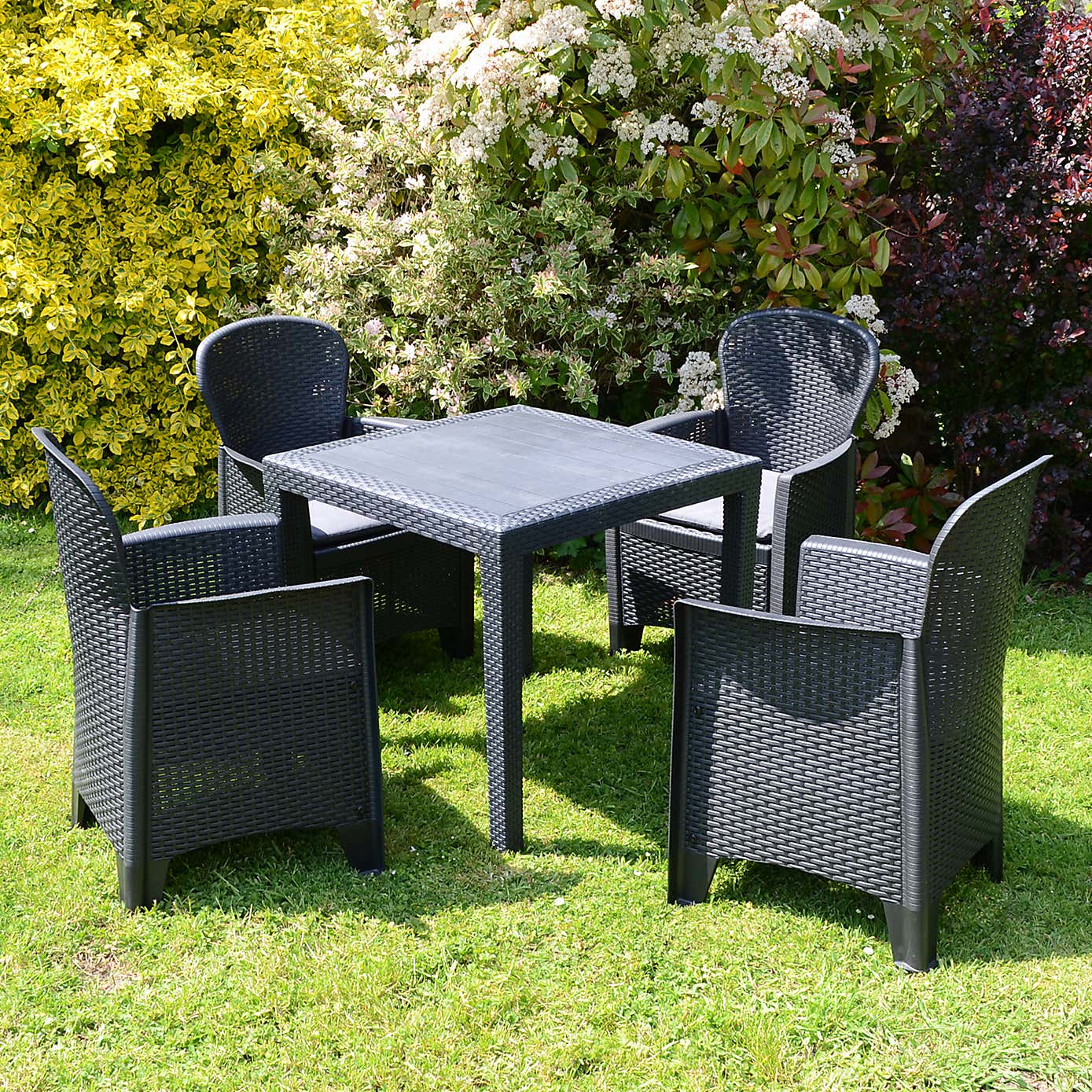 Salerno Table with 4 Sicily Chairs