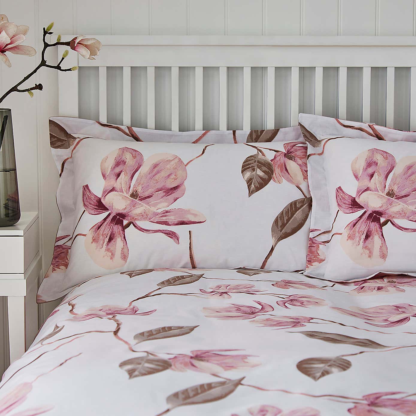 Lois Pink Oxford Pillowcase