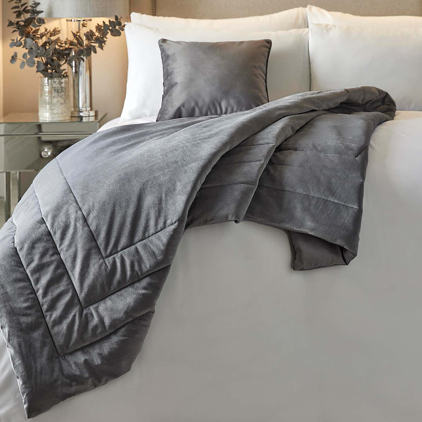 Soiree Melanie Bedspread 150cm x 220cm