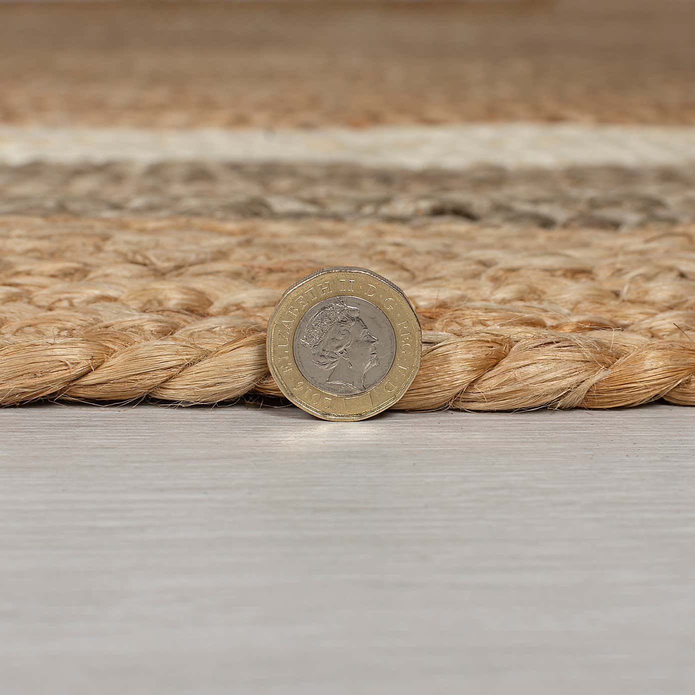 Elements Natural Jute Border Round Rug