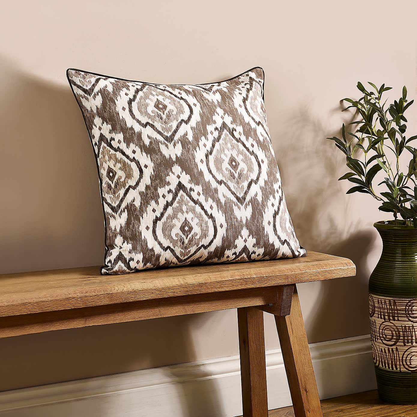 Pineapple Elephant Suri Cushion