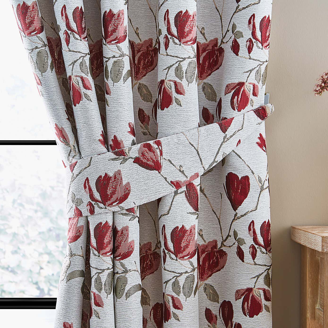 Ellis Floral Jacquard Red Tiebacks