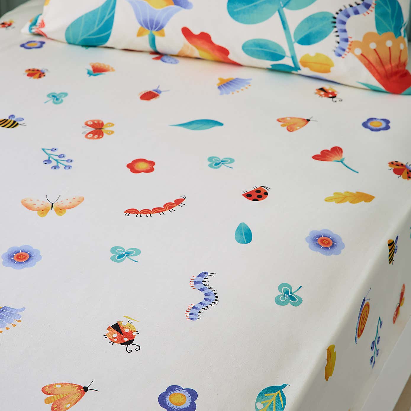Garden Friends Fitted Sheet