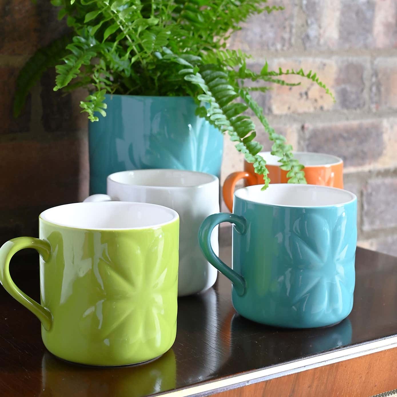 Navigate Carnaby Embossed Mug