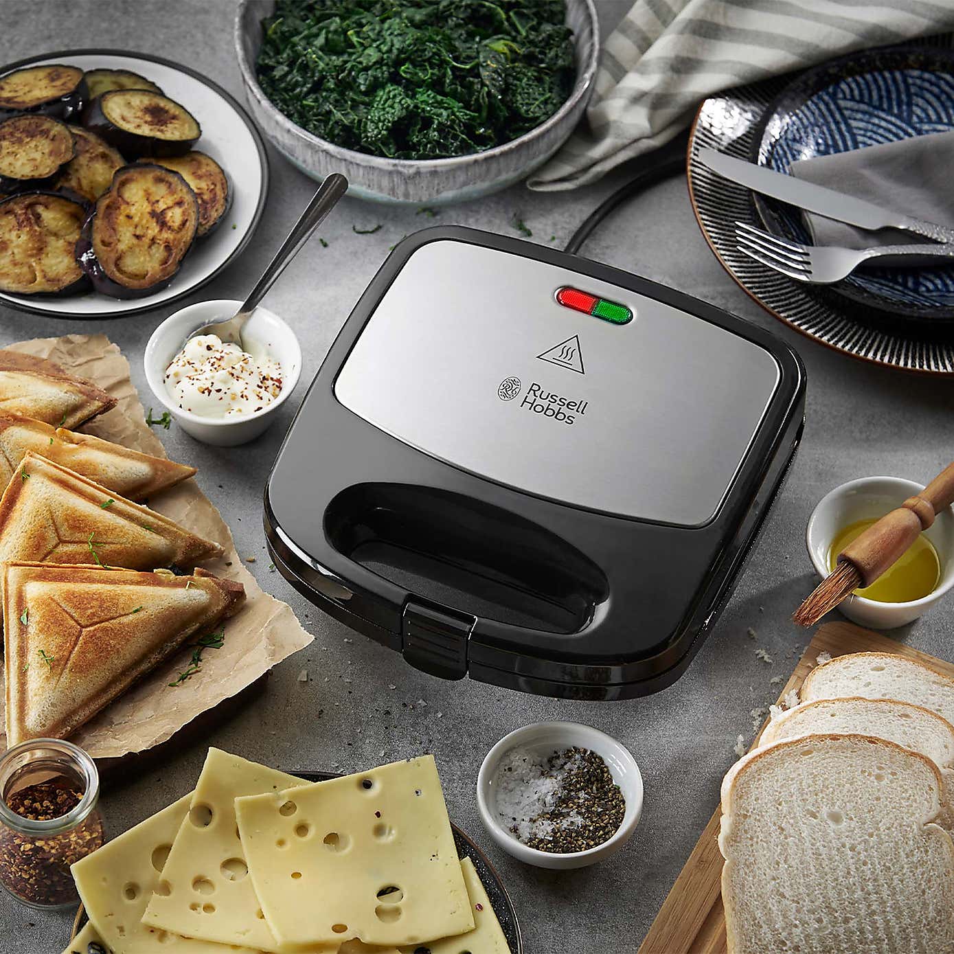 Russell Hobbs 4 Portion Black Deep Fill Sandwich Maker
