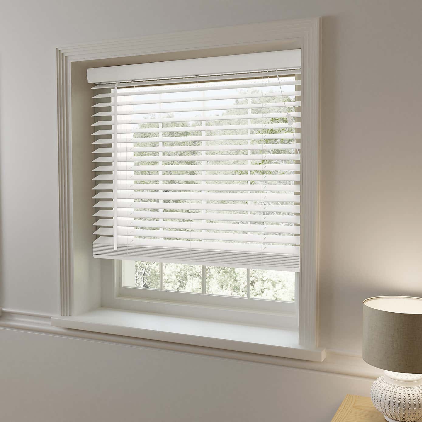 Fauxwood Venetian Blind