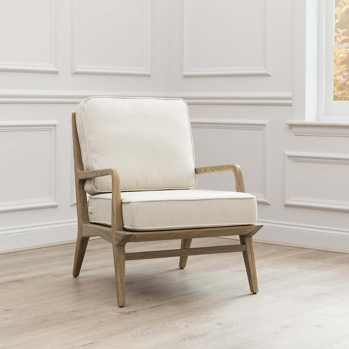 Idris Chair