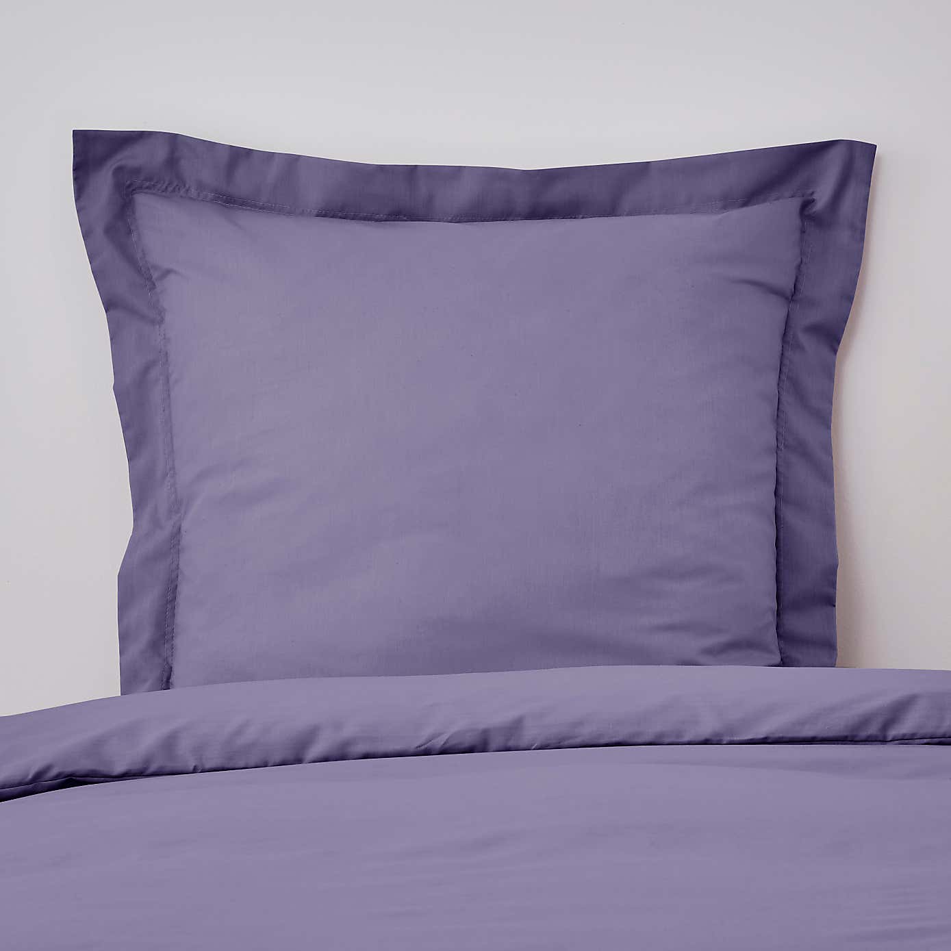 Non Iron Plain Dye Lavender Continental Square Pillowcase