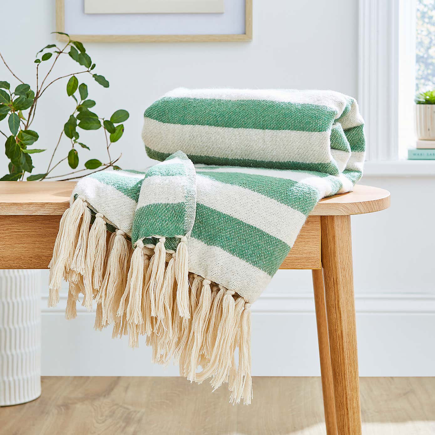 Beatrice Stripe Throw 130x180cm