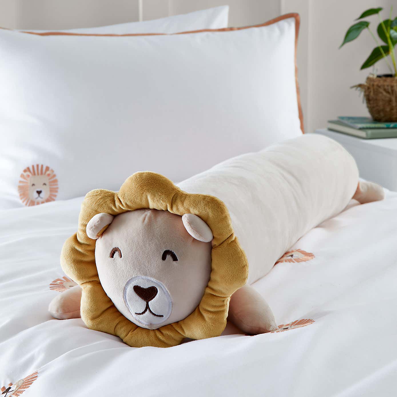 Catherine Lansfield Cuddle Friends Lion Cushion