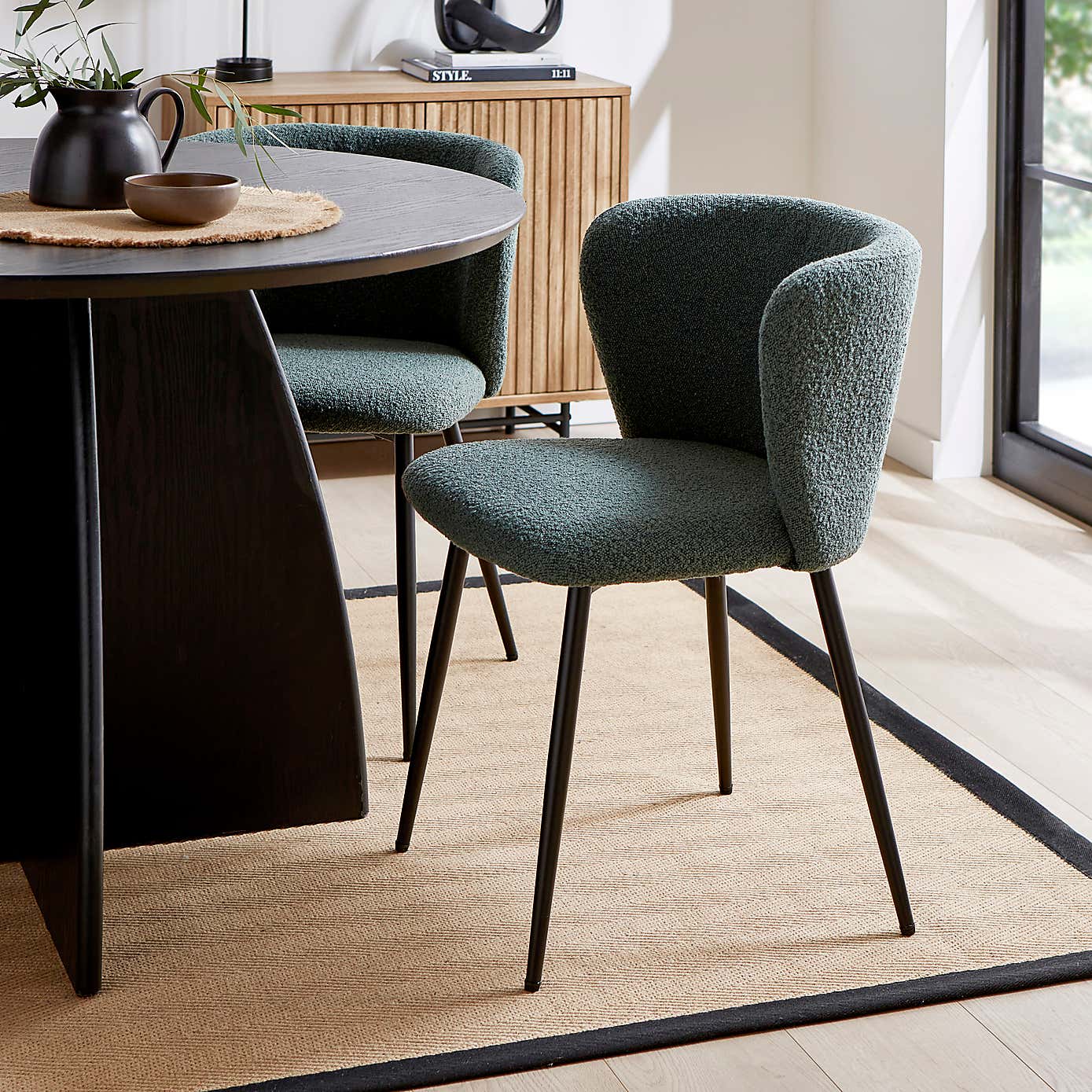 Effy Round Dining Table with 4 Mandy Olive Boucle Dining Chairs