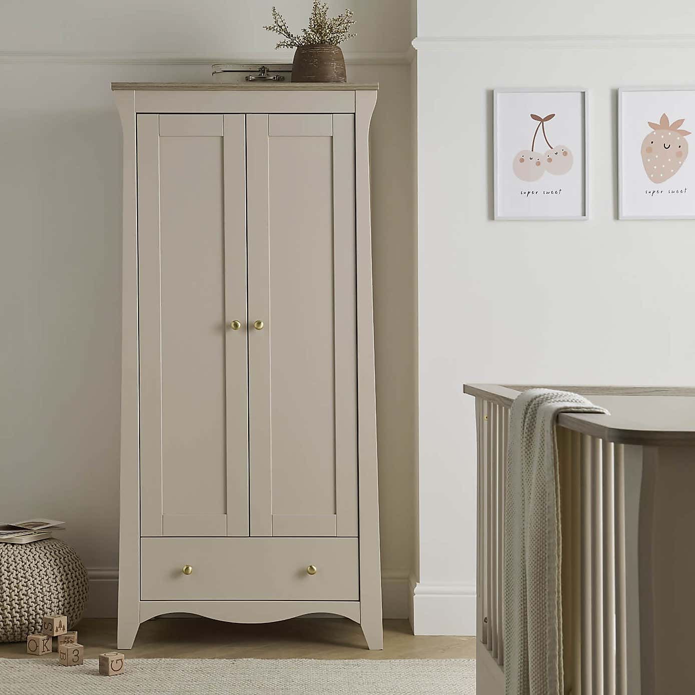 CuddleCo Clara 2 Door Wardrobe