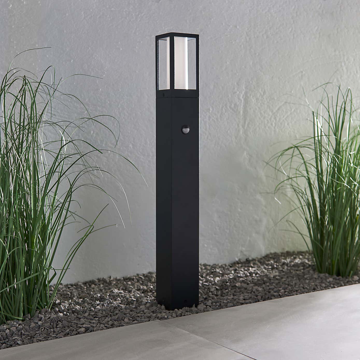 PIR Pathfinder Outdoor Light