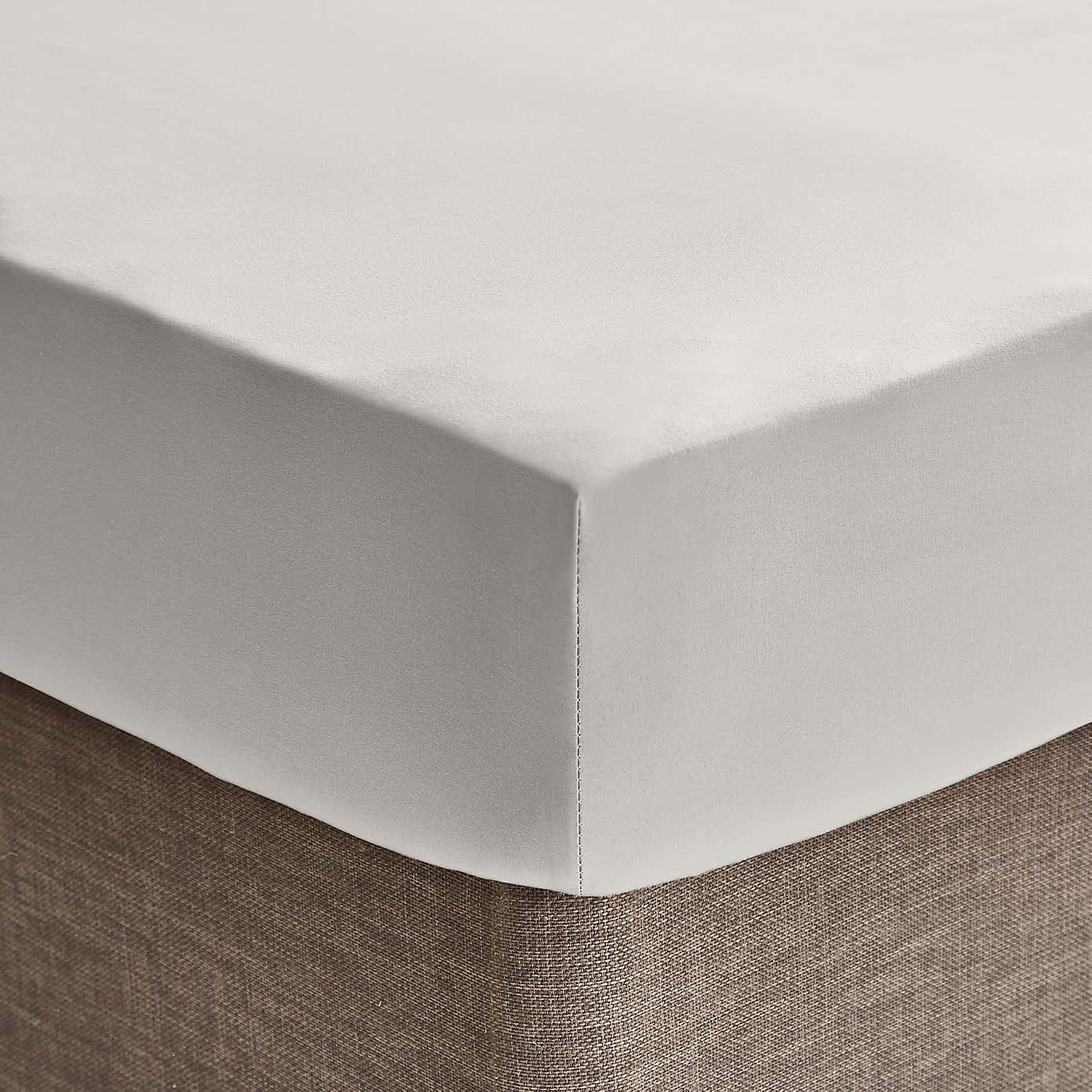 Super Soft Recycled Polyester Fitted Sheet