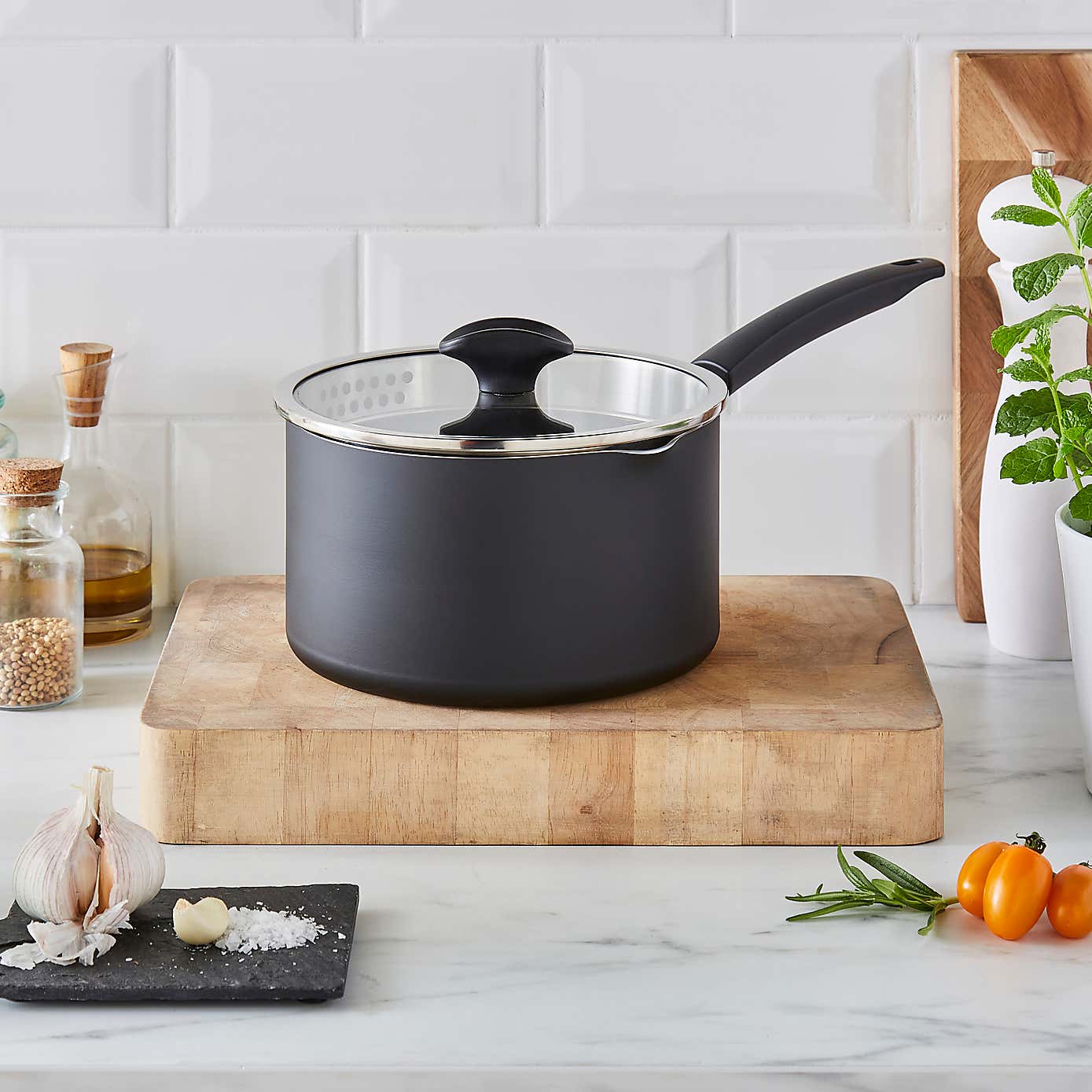 Non-Stick Aluminium Saucepan, 20cm