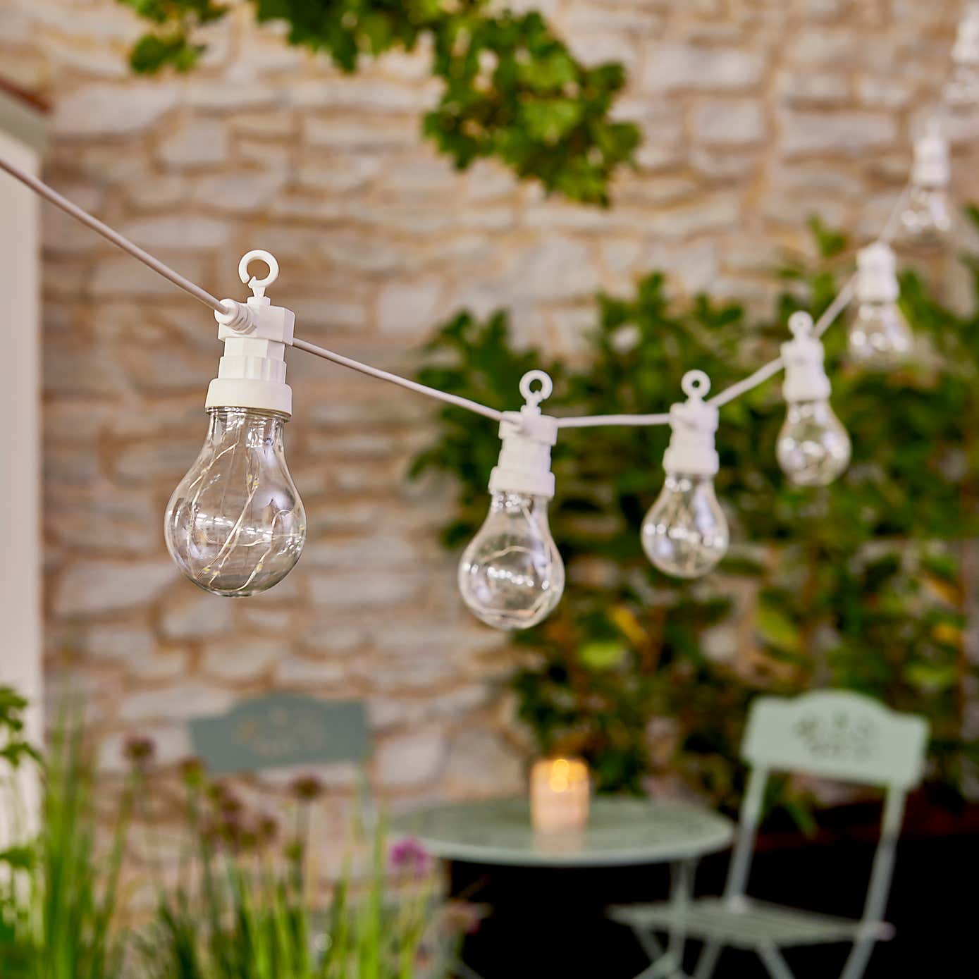 White Solar Festoon Lights 20 Bulbs