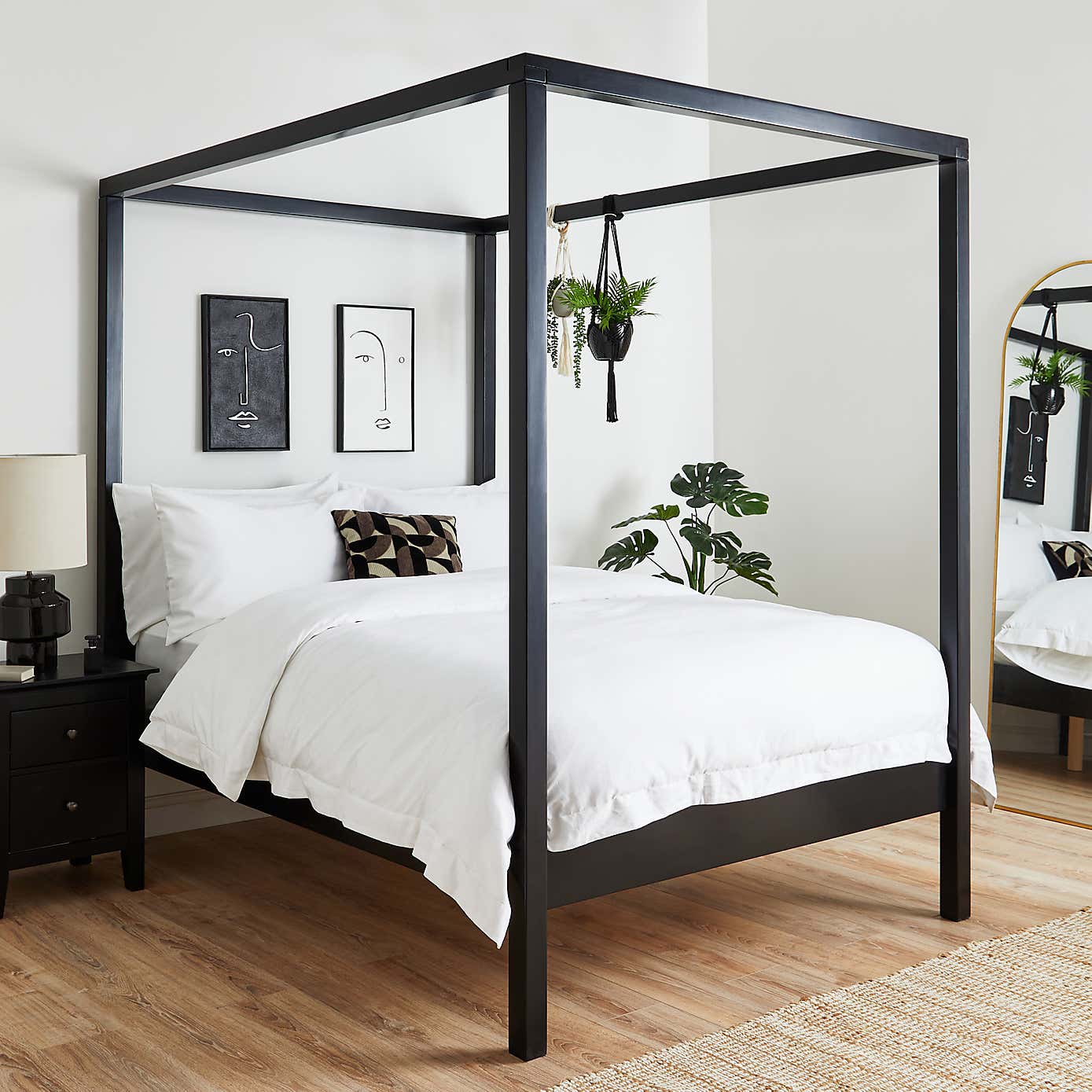 Lynton 4 Poster Bed