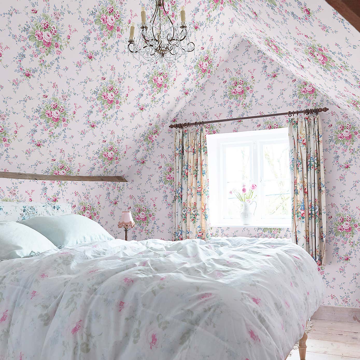 Rachel Ashwell Garden Floral Wallpaper