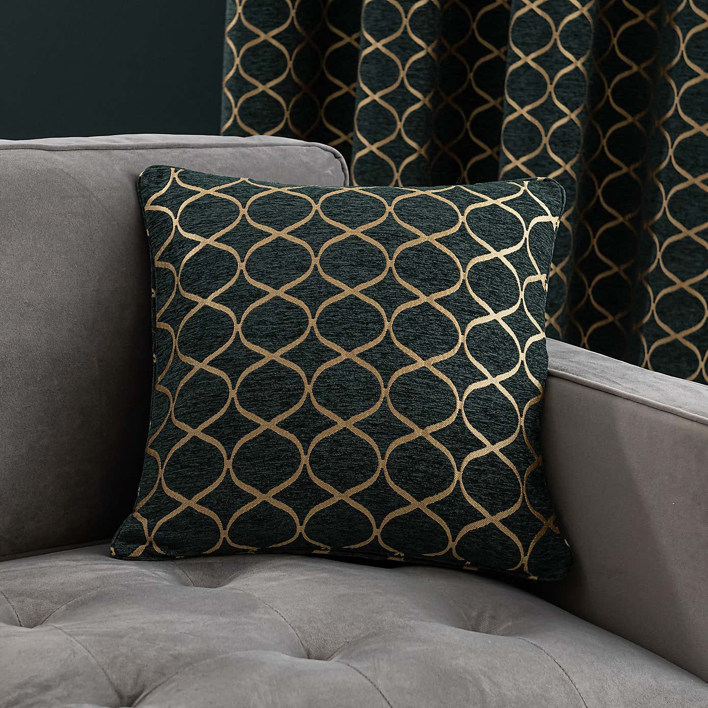Ogee Chenille Cushion