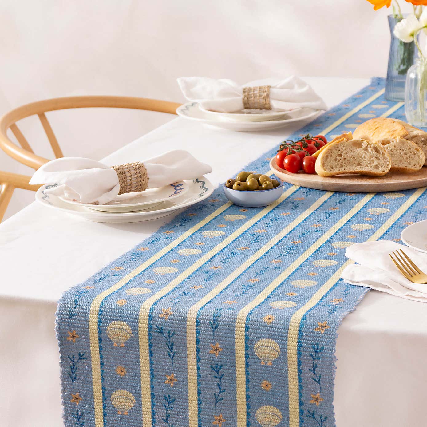 furn. Sea Shells Table Runner
