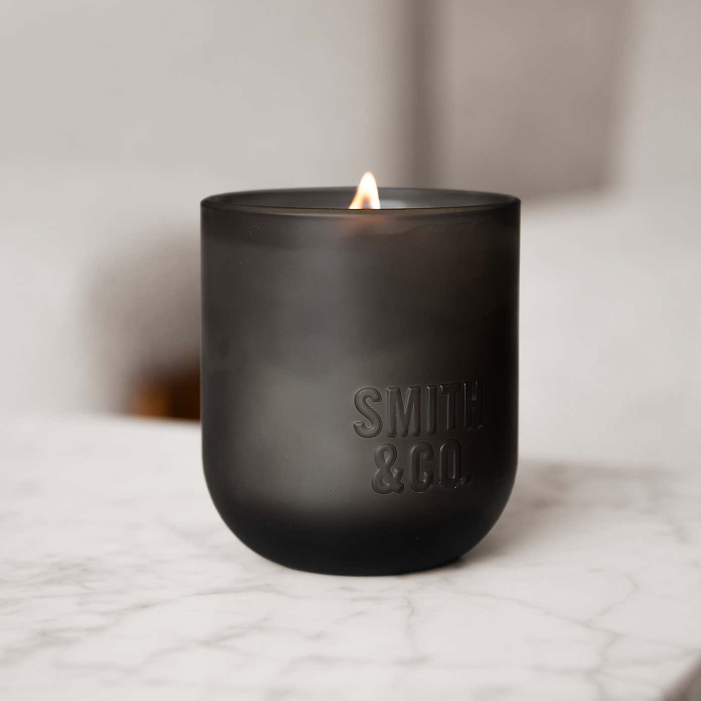 Smith & Co Tabac & Cedarwood Candle