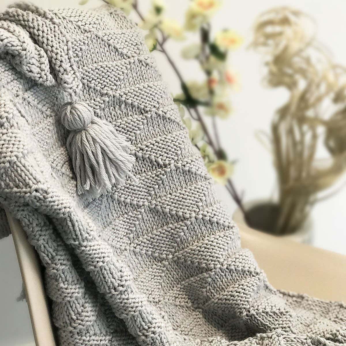 Ivy Geometric Blanket Knitting Kit