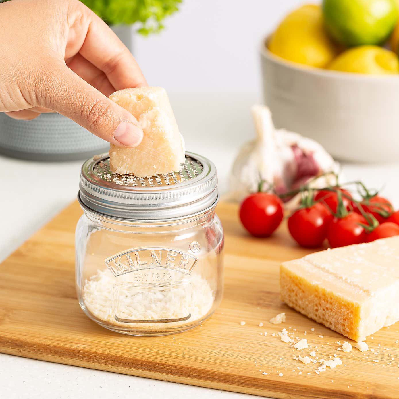 Kilner Set of 2 Shaker & Fine Grater Storage Jars