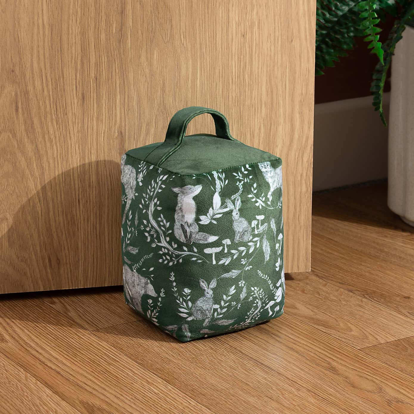 Buckthorn Woodland Animal Doorstop