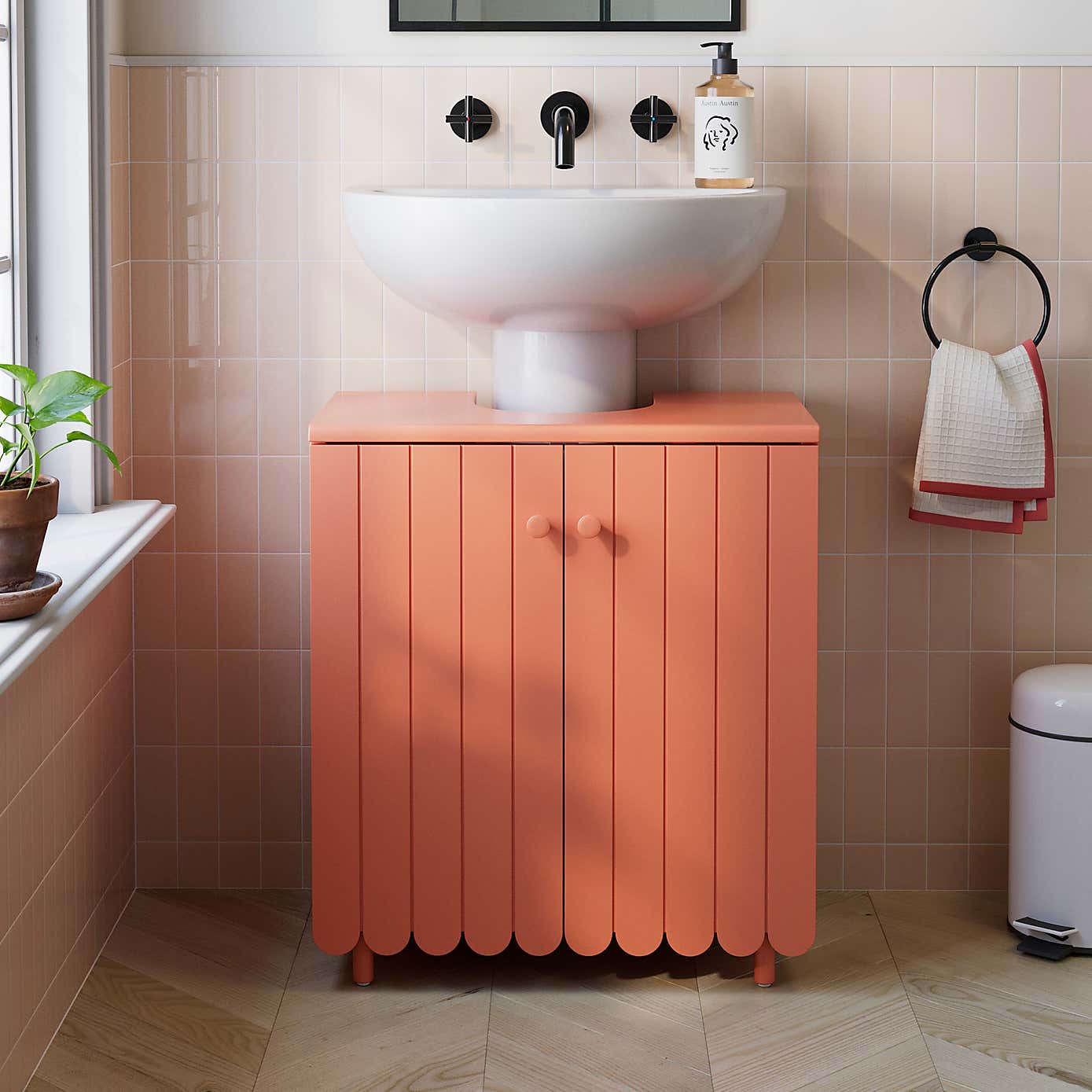 Scallop Under Sink Unit