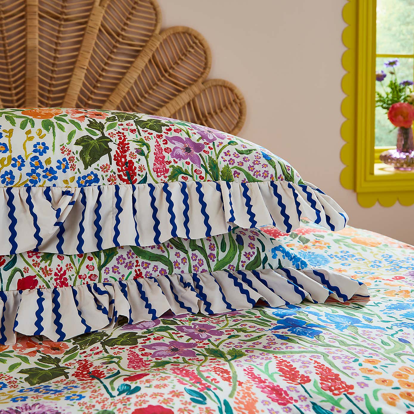 Sophie Robinson Sunshine Flowers 100% Cotton Duvet Cover & Pillowcase Set