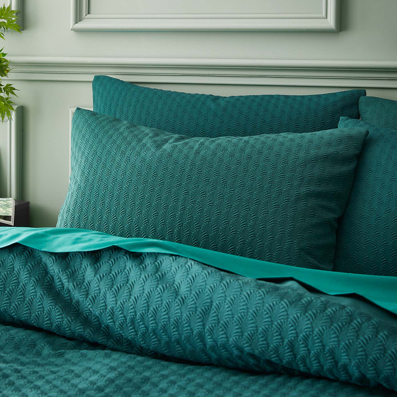 Deco Fan Standard Pillowcase Pair