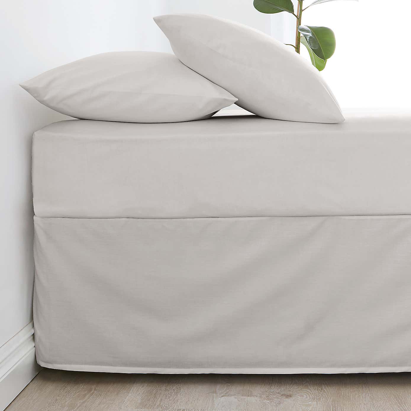 Non Iron Plain Dye Silver Divan Trim