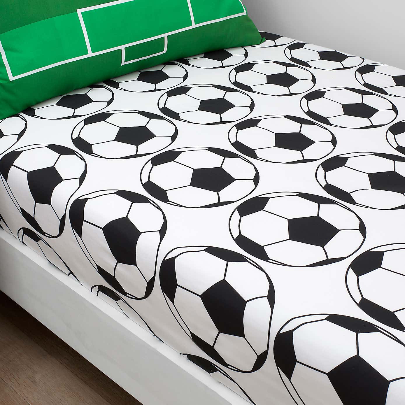 Football Pack of 2 Fitted Sheets