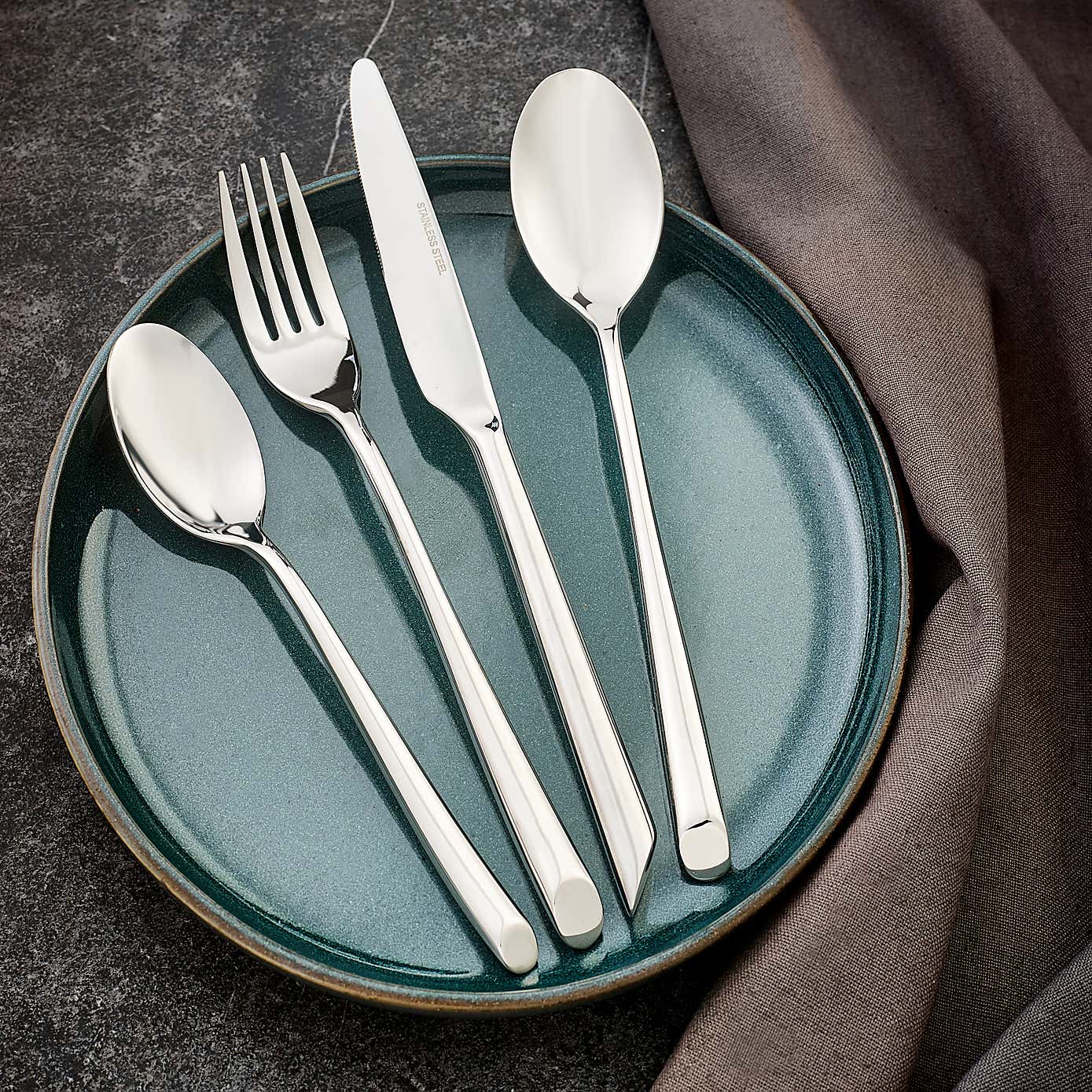 Boston 16 Piece Cutlery Set