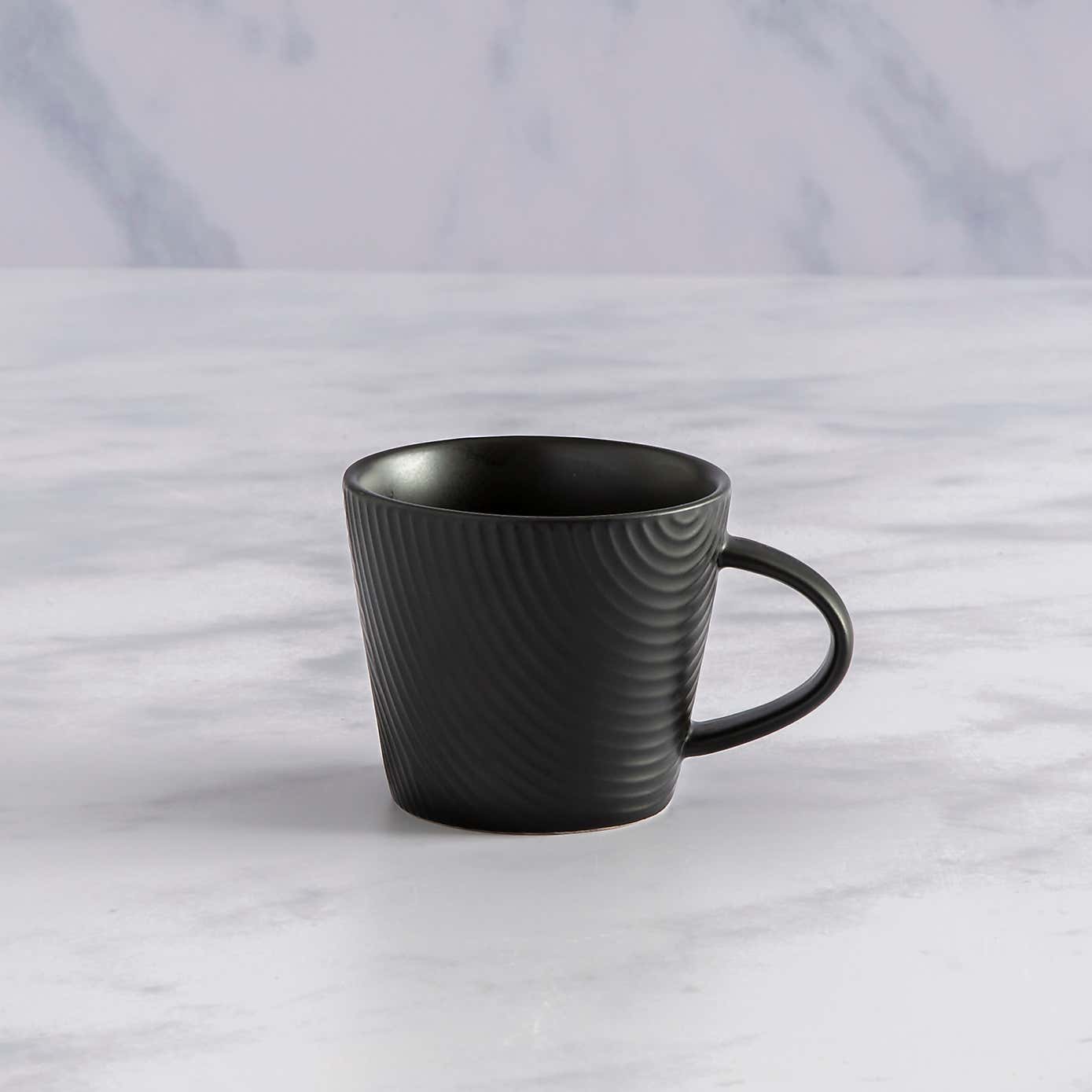 Embossed Curve Espresso Black Mug