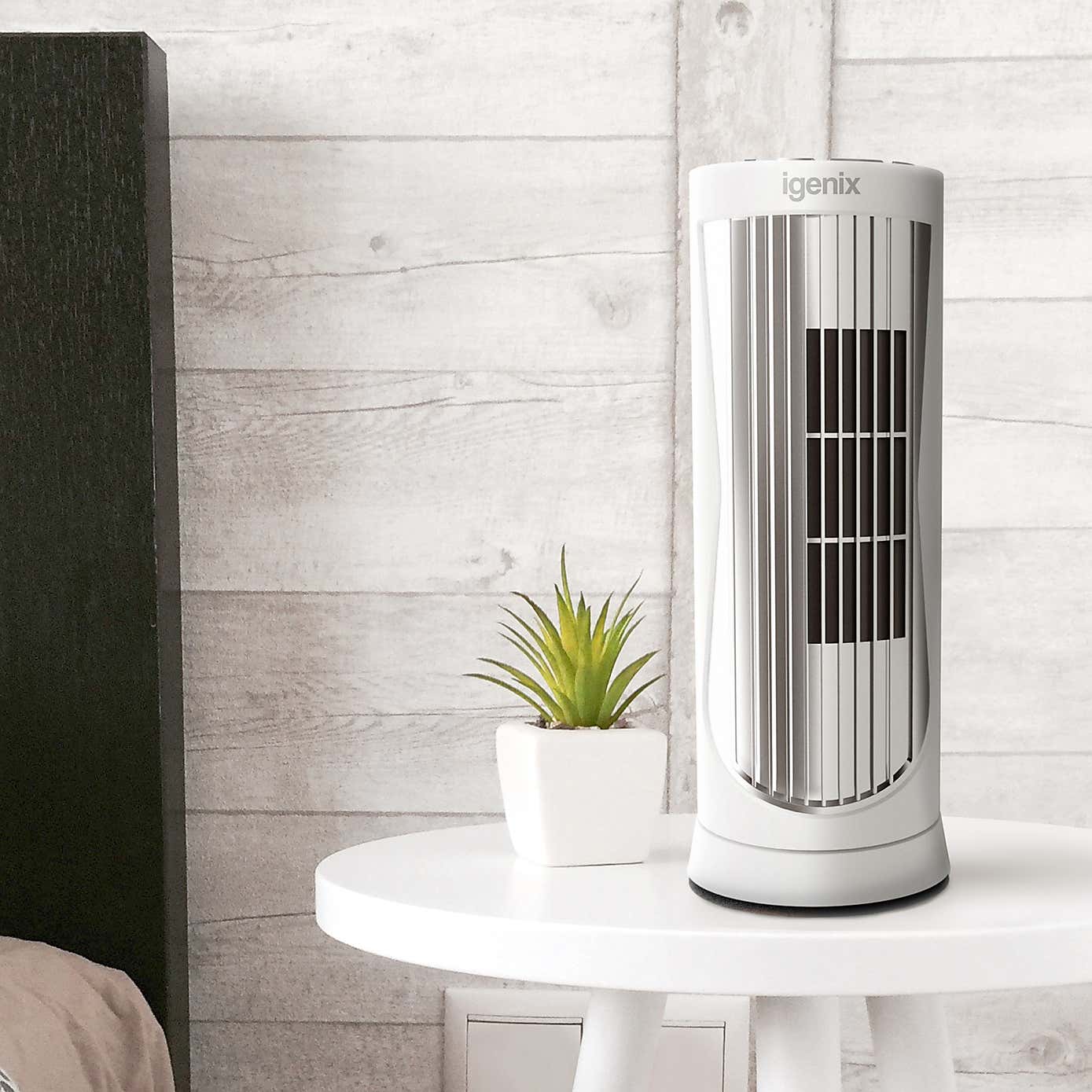 Igenix 12" Mini Tower Fan with 8H Timer