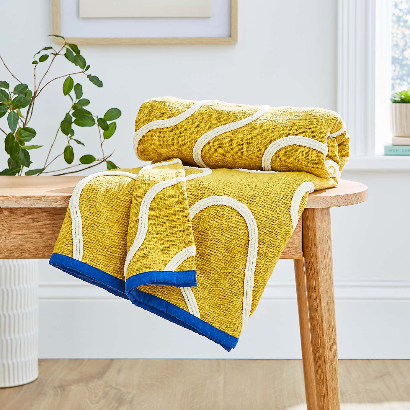 Elements Wigley Tufted Throw 130cm x 170cm