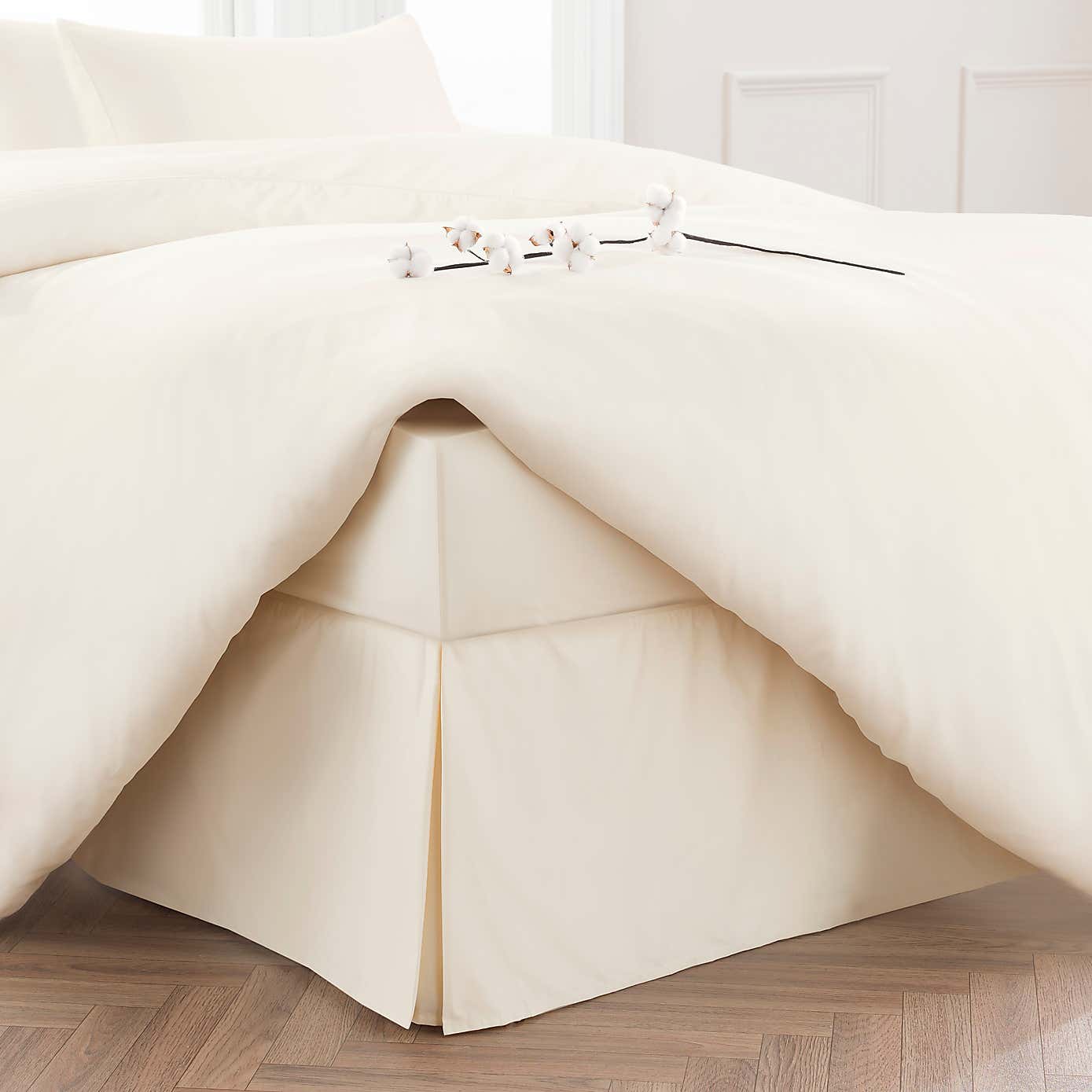 Dorma Smooth & Soft 300 Thread Count Cotton Sateen Valance Sheet
