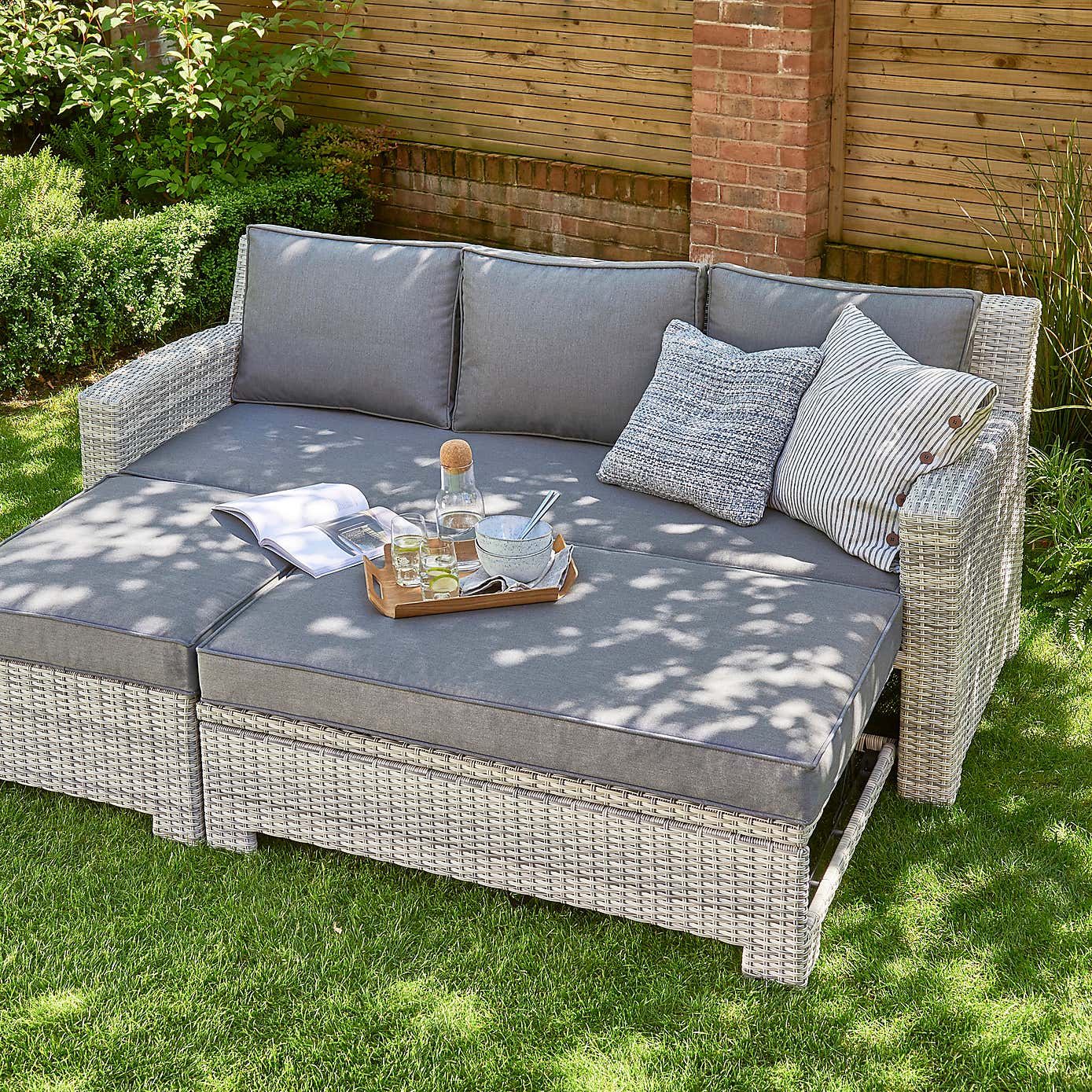 Oxborough Day Bed