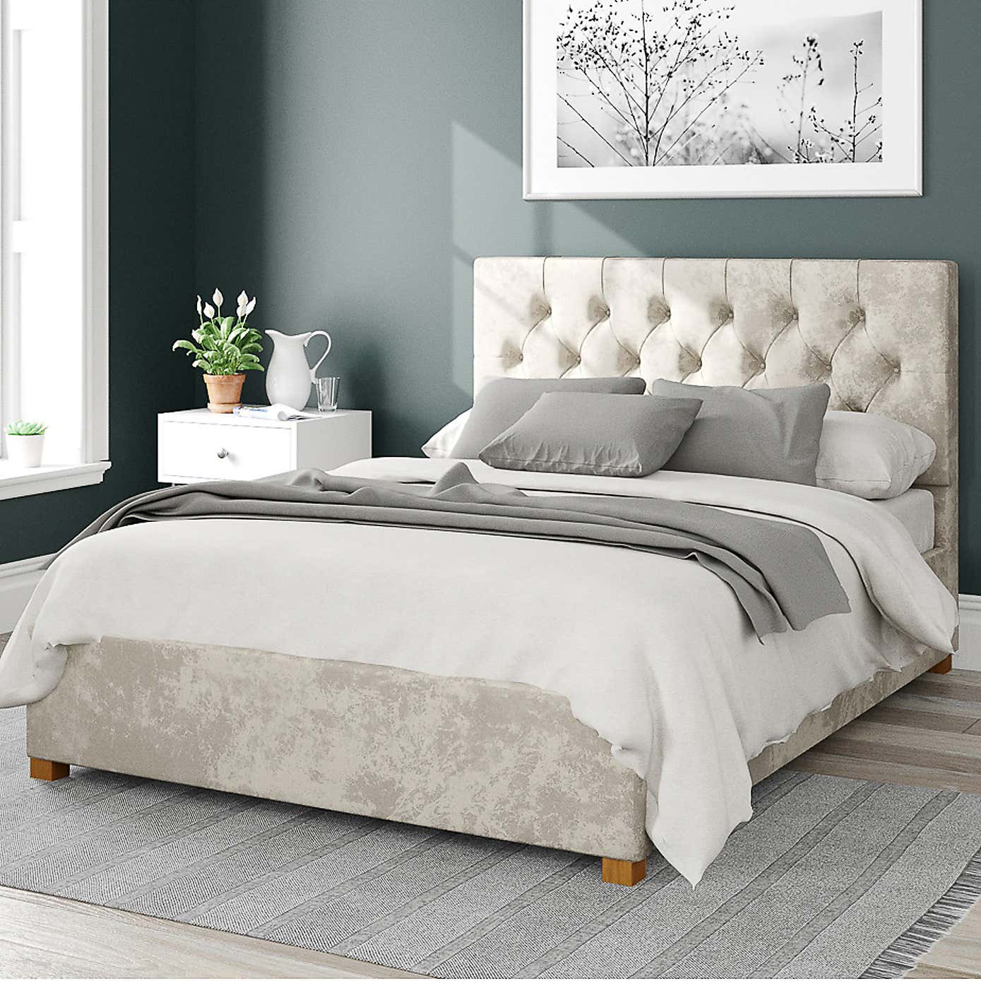 Olivier Mirazzi Velvet Ottoman Bed