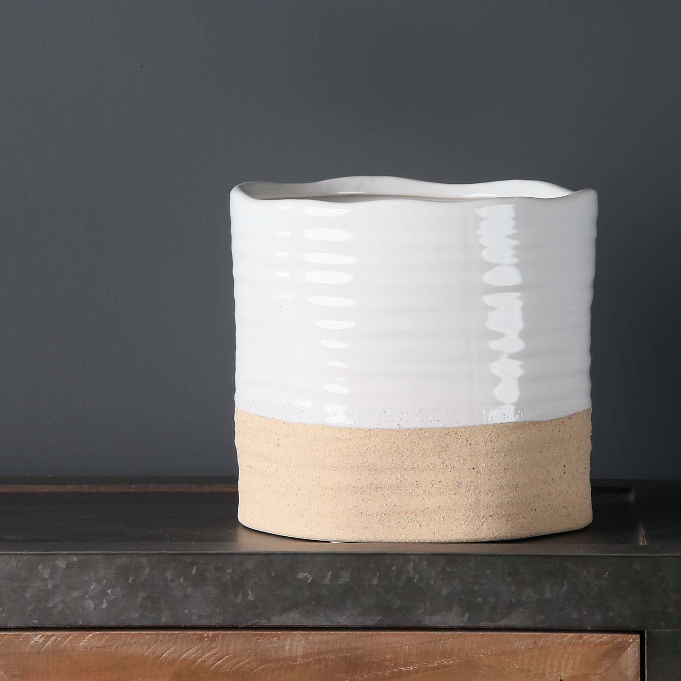 Two Tone Rustic Planter 19cm x 21cm