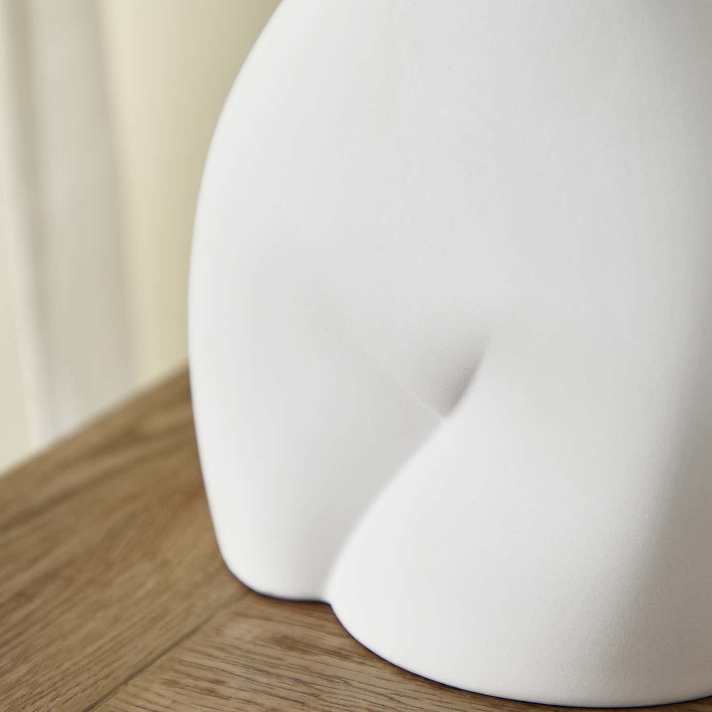 Body Vase Cream 22cm