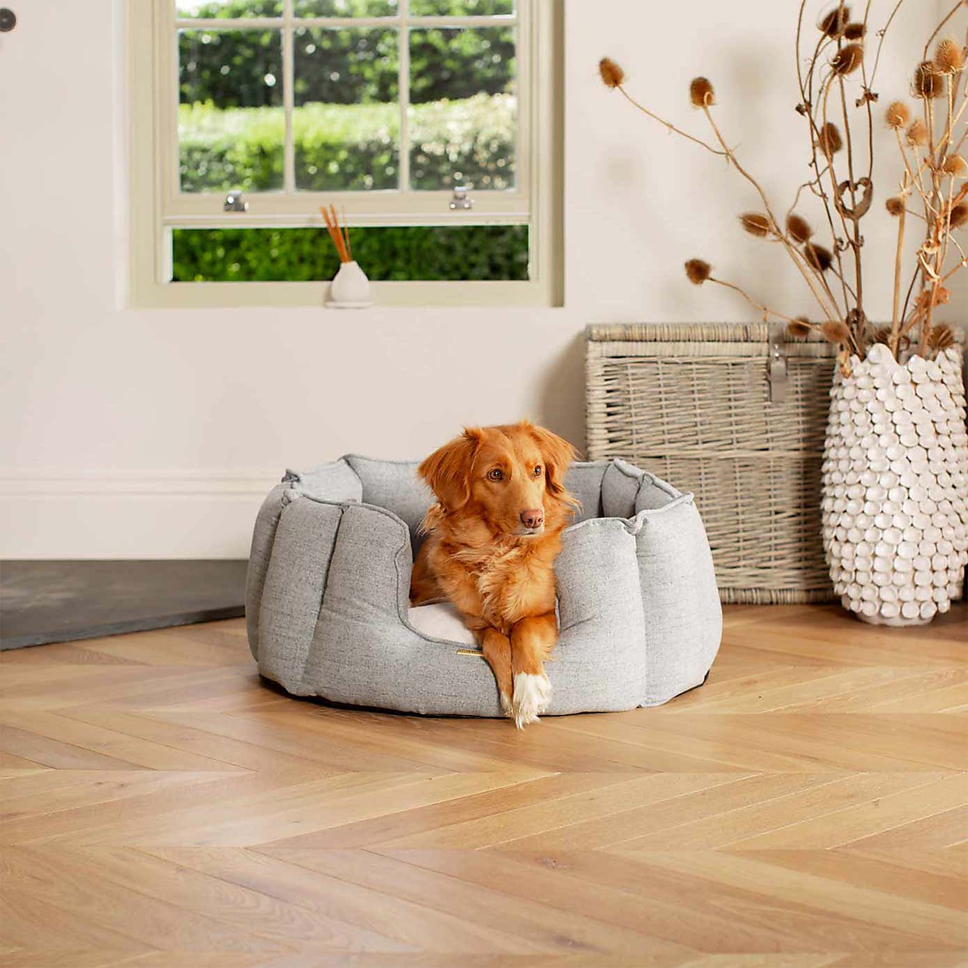Lords and Labradors Inchmurrin High Wall Dog Bed