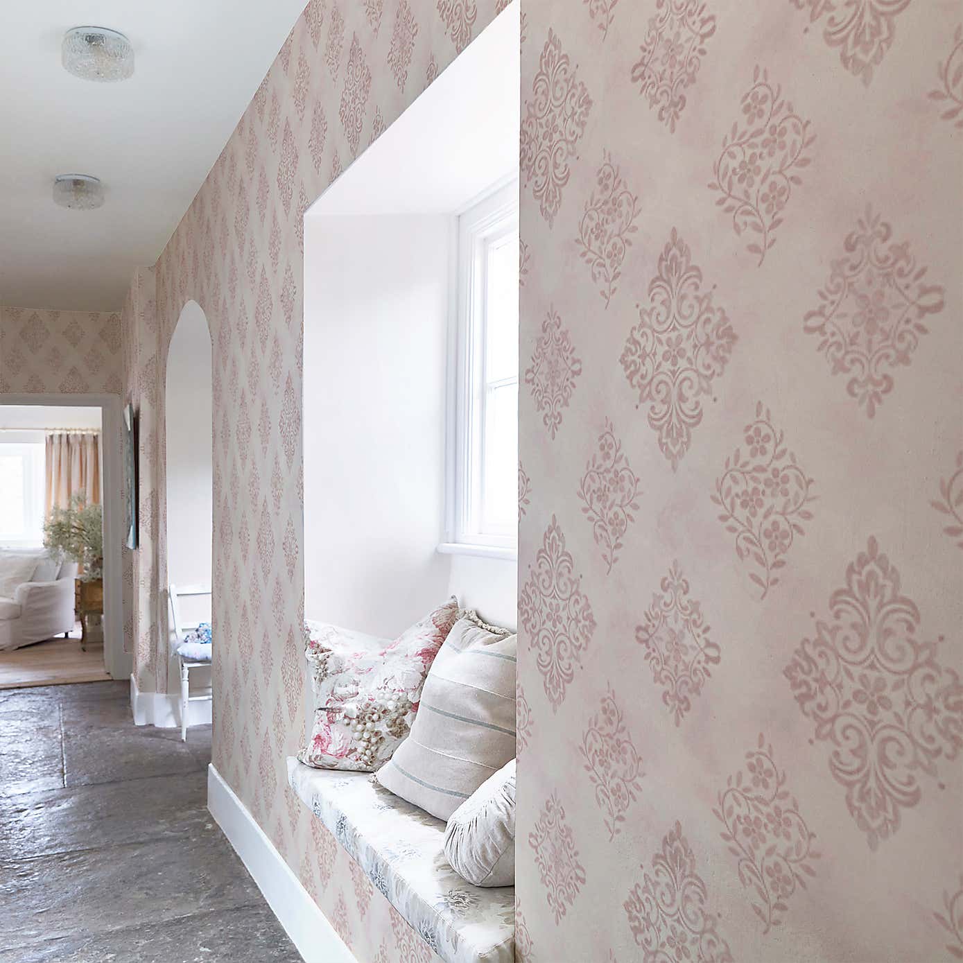 Rachel Ashwell Diamond Motif Wallpaper