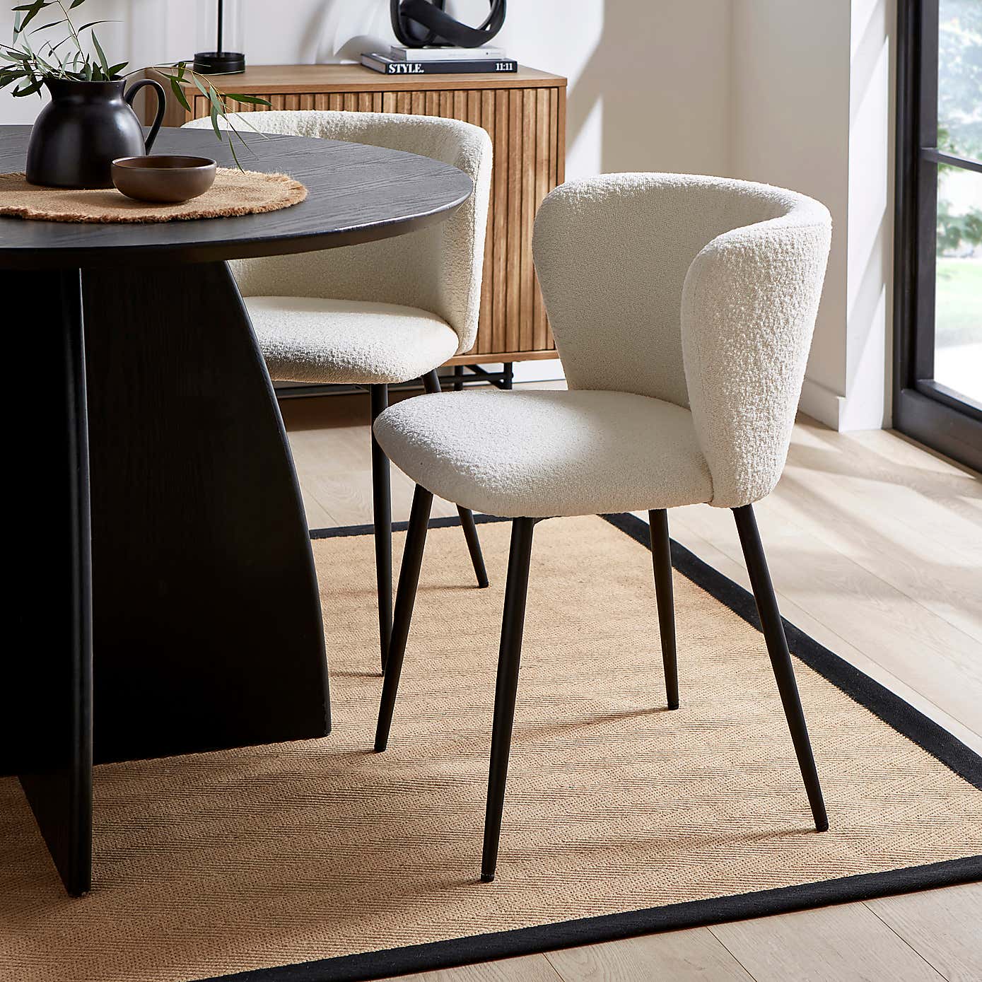 Effy Round Dining Table with 4 Mandy Ivory Boucle Dining Chairs
